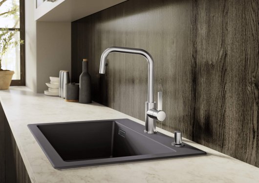 JANDORA_S_HD_SST_526614_7_g_C_Web PPT JPG Highres_107365 scaled 530x375 1