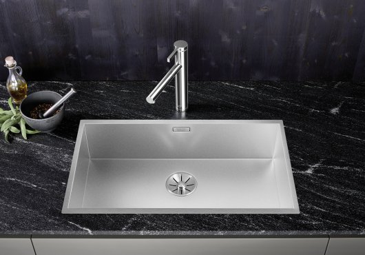 01977768_C_Web PPT JPG_72dpi_10667 530x370 1